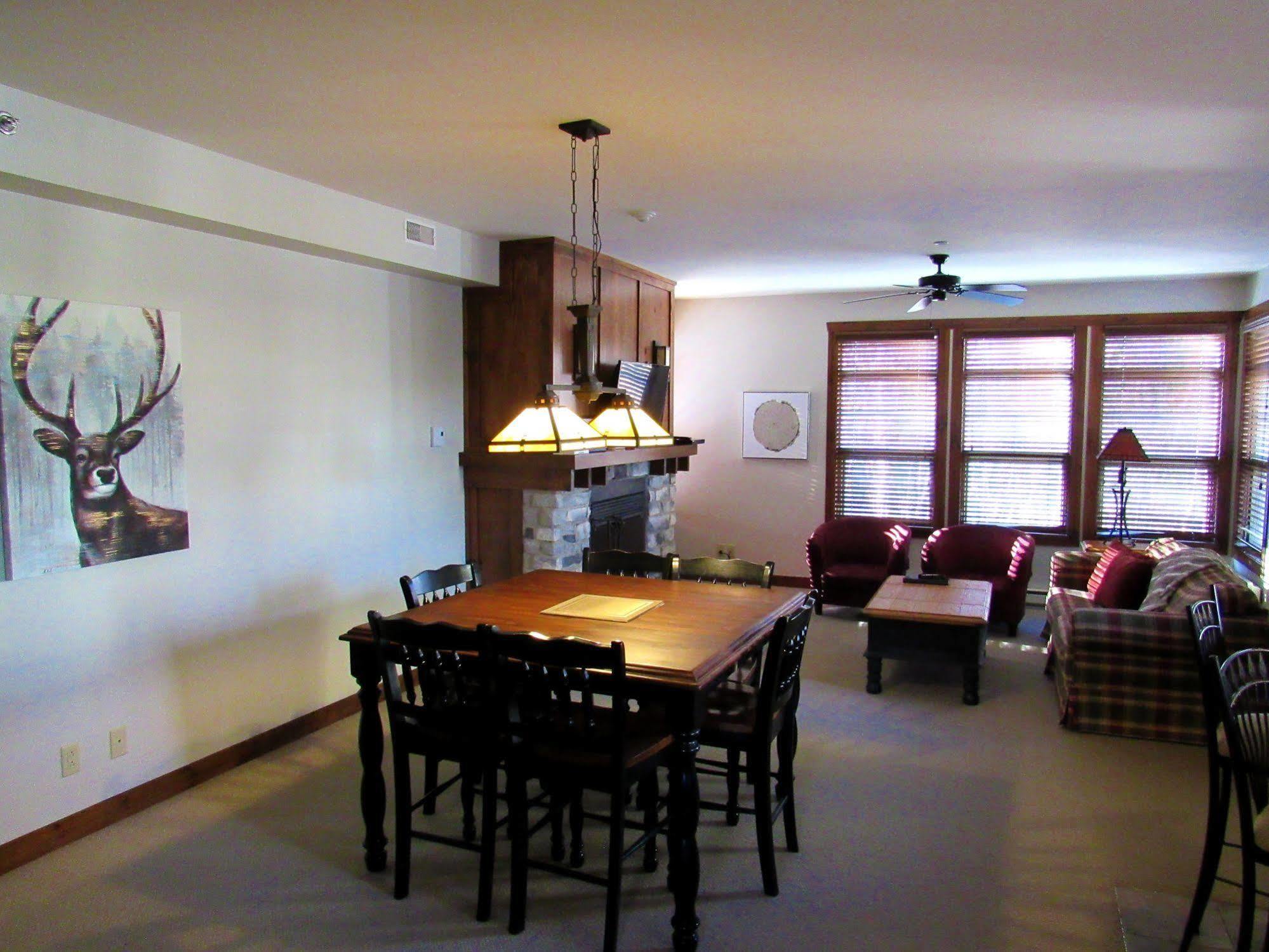 Tremblant Les Eaux - Location Adp Apartment Mont-Tremblant Bagian luar foto