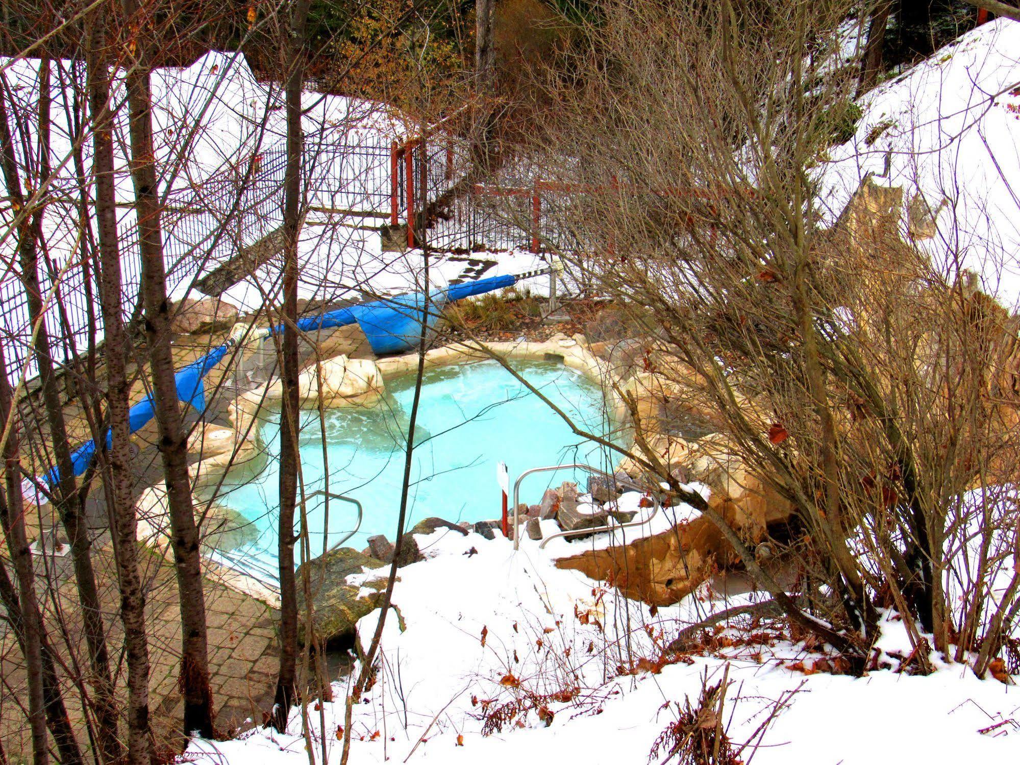 Tremblant Les Eaux - Location Adp Apartment Mont-Tremblant Bagian luar foto