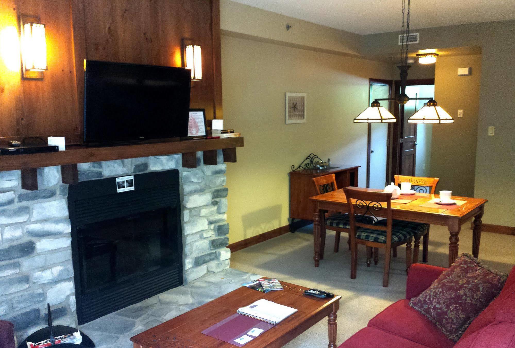 Tremblant Les Eaux - Location Adp Apartment Mont-Tremblant Bagian luar foto